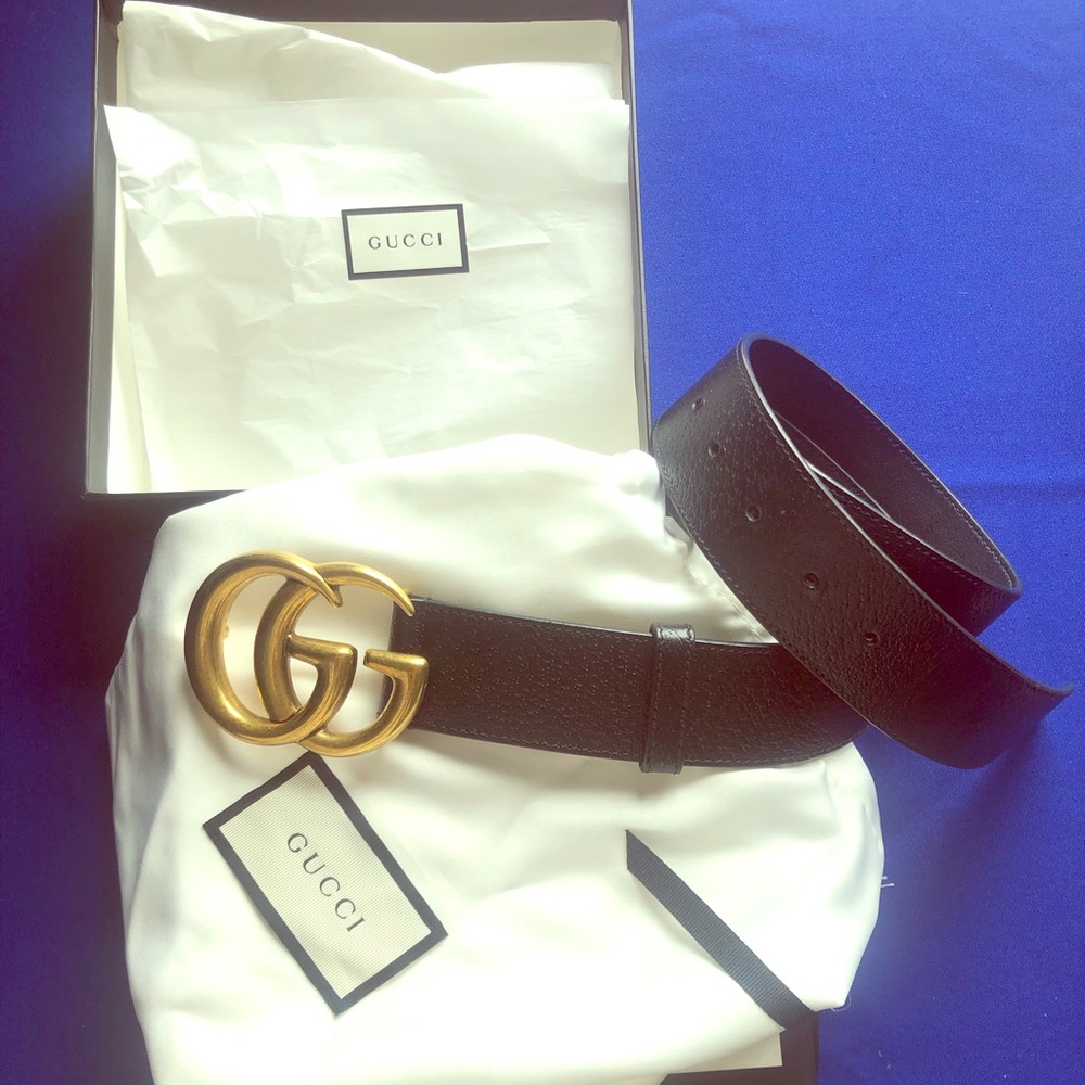Signature authentic Gucci belt gold/ black